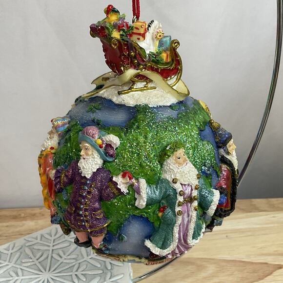 Christopher Radko Christmas Ornament - Santa's Around the World II - 2001 - Picture 12 of 12